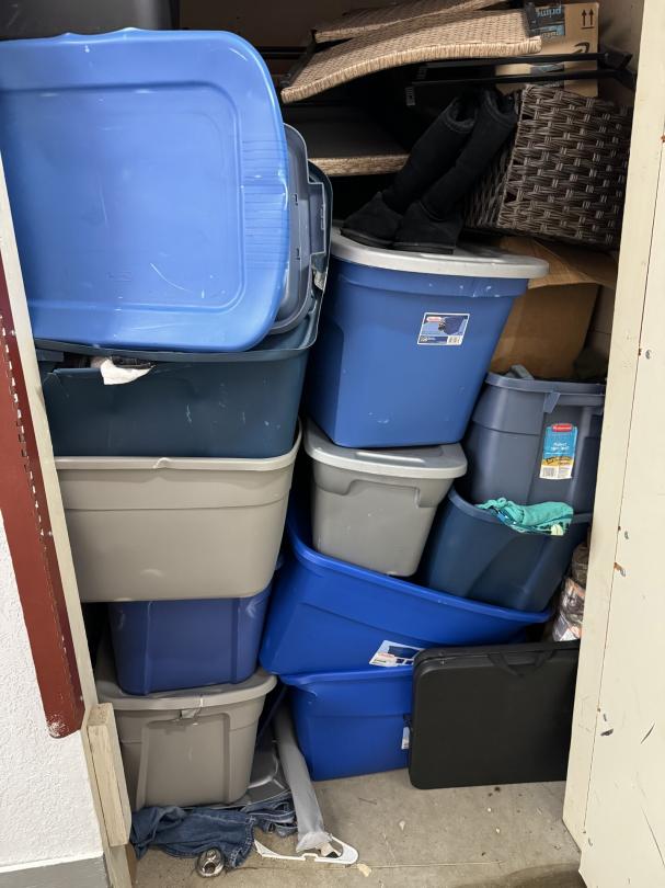 Storage Unit Auction in Longview, WA at UHaul Moving & Storage of